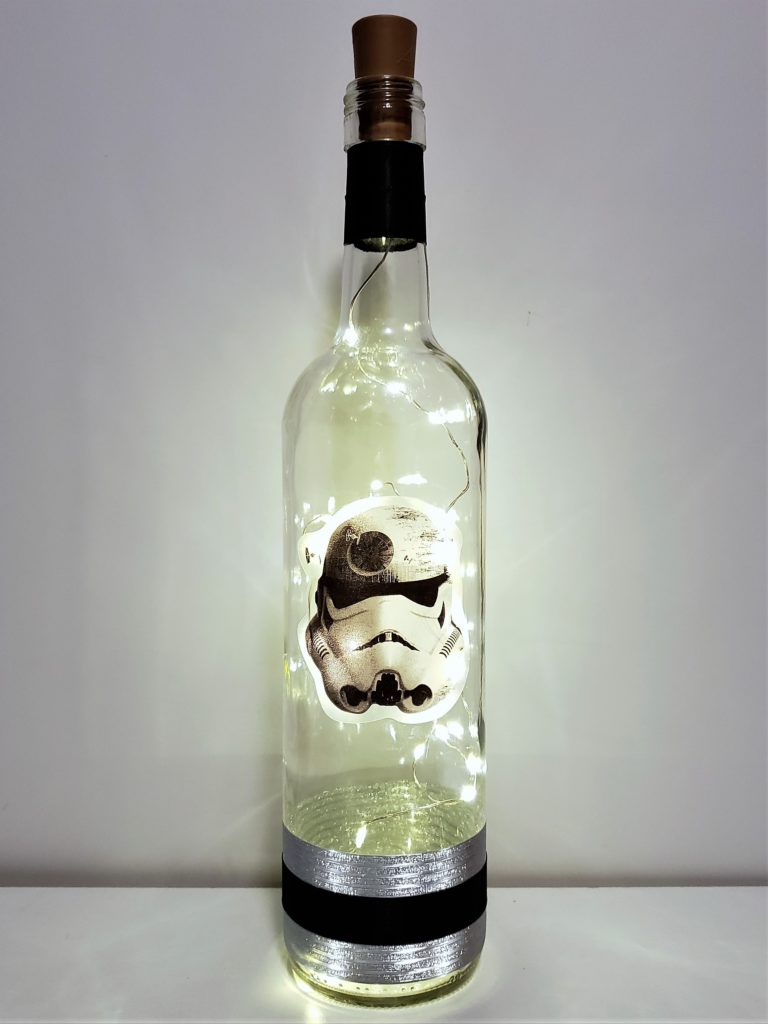 Star Wars bottle light with Vader mask in silver and black.